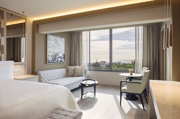 Ambassador Executive Junior Suite