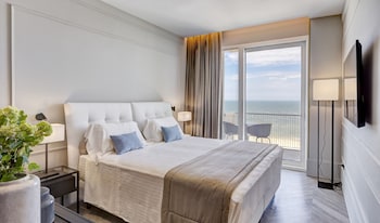 Luxury Triple Room