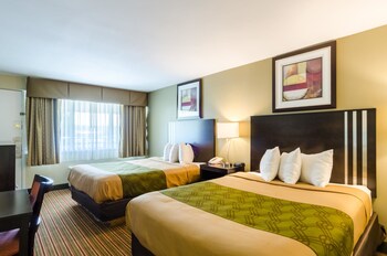 Standard Room, 2 Queen Beds, Non Smoking