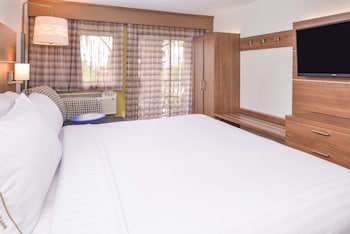 Standard Room, 1 King Bed