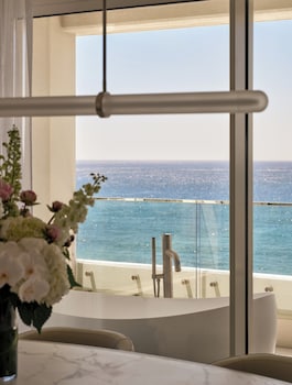 Pacific Suite