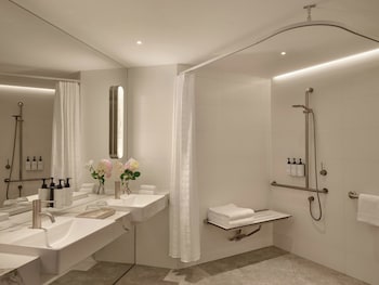 Junior Suite, 1 Double Bed, Ocean View (Accessible)