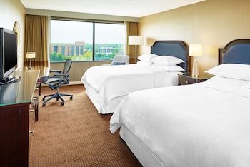 Club Room, 2 Queen Beds