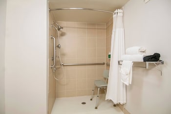 Room, 1 King Bed, Hearing Accessible (Roll-in Shower)