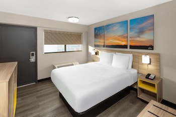 Room, 1 Queen Bed, Non Smoking