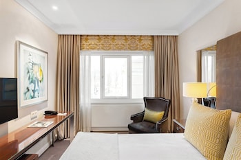 Petit Double Room
