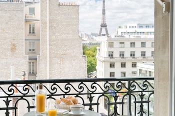 Junior Suite with Skyline view