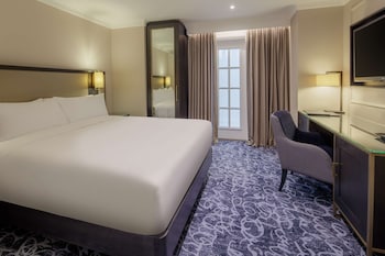 Suite (Bloomsbury - Split in 2 floors)