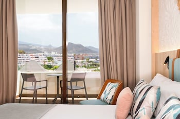 Standard Room, Mountain View (2 adults and 1 child)