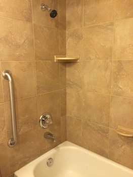 Standard Room, 1 King Bed, Non Smoking (Upper Floor, No Pets)