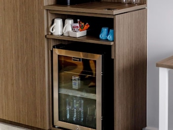 Deluxe Room, 1 Queen Bed
