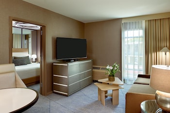 Suite, 1 Bedroom, Mobility Accessible, Bathtub (G1, Queen)