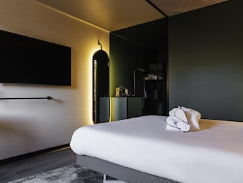 Executive Room, 1 Queen Bed, Balcony