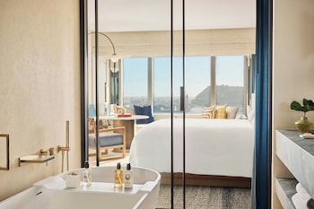 Room, 1 King Bed, City View (Panorama City View)