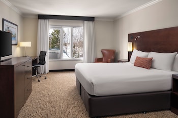 Deluxe Room, 1 King Bed (Hearing)