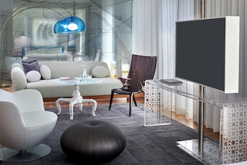 Studio Suite, 2 Double Beds, Balcony
