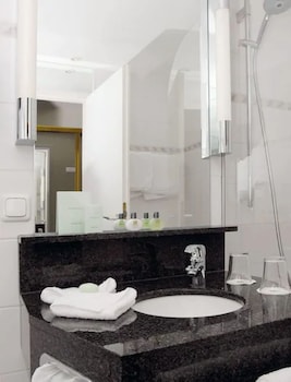 Double Room, Partial Sea View