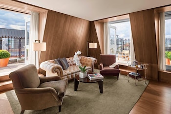Premier Room, 1 King Bed, Terrace
