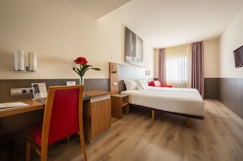 Double Room (with extra bed)