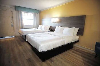 Standard Room, 2 Double Beds, Non Smoking