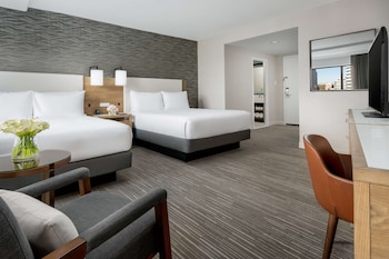 Room, 2 Queen Beds, Accessible Shower