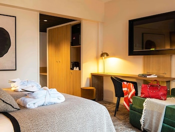 Privilege Room - a double bed and a trundle bed  for 2 people