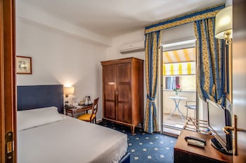 Double Room Single Use - Balcony not guaranteed