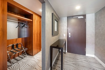 Deluxe Studio, 1 King Bed