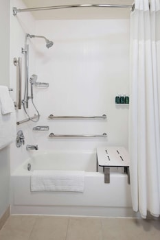 Room, 2 Queen Beds, Accessible