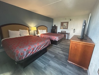 Standard Room, 2 Queen Beds, Non Smoking
