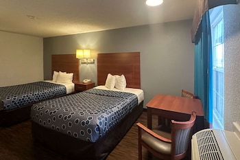 Standard Room, 2 Queen Beds, Non Smoking