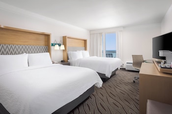 Room, 2 Queen Beds, Balcony, Oceanfront