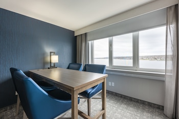 Harbour View Suite