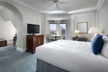 Executive Suite City View 1 King