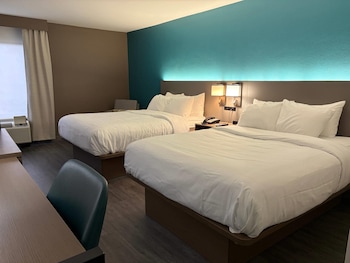 Standard Room, 2 Queen Beds, Non Smoking, Patio