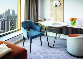 Club Executive King - Pinnacle Tower