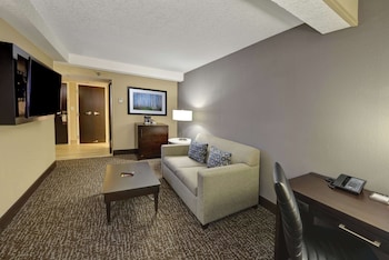 Room, 1 King Bed (Townhouse)