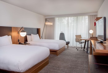 Room, 2 Queen Beds, Balcony