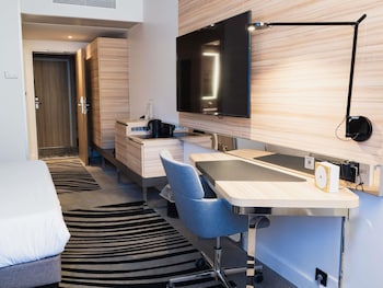 Club Room, 1 Queen Bed