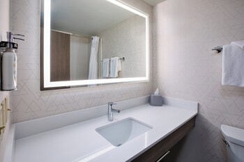 Standard Room, 2 Queen Beds