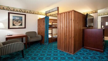 Suite, Multiple Beds