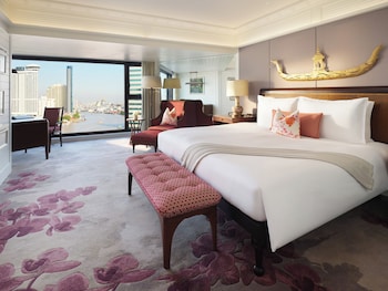 Premier Suite, 2 Bedrooms (King & Twin)