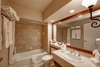 Suite, 2 Queen Beds