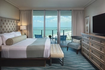 Suite, 1 King Bed with Sofa bed, Kitchen (Gulf View)