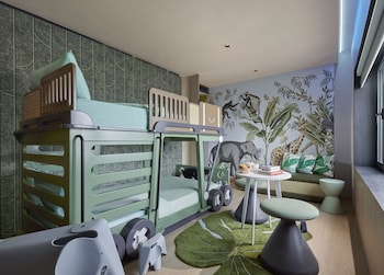 Signature Family Suite