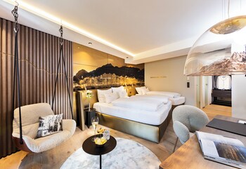 Triple Room, Multiple Beds