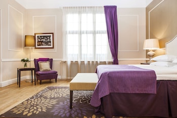 Traditional Suite