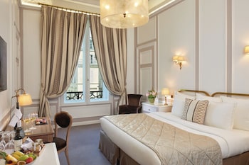 Room (Paris Eiffel Tower)