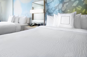 Room, 2 Queen Beds, Non Smoking