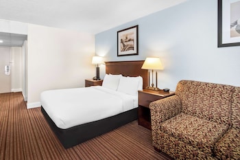 Standard Room, 1 Queen Bed, Accessible, Non Smoking